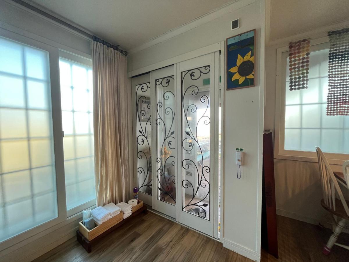 Artist And Flower Pension Namhae Exterior foto